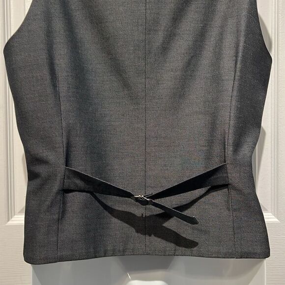 Guess Unisex Charcoal Grey Lined Button Closure Vest Size XS - Picture 9 of 14